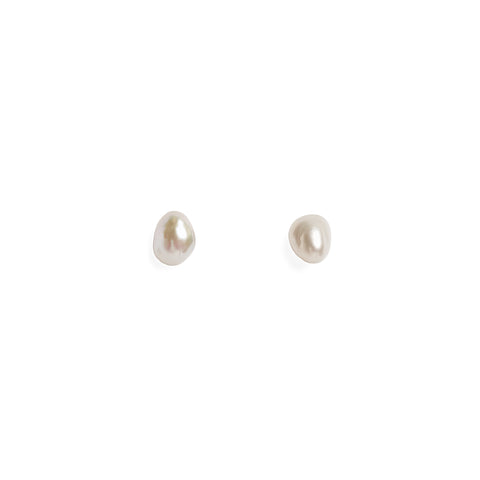 Flat Back Pearl Earrings